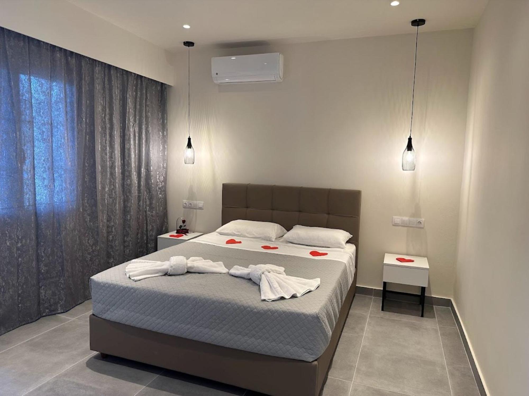 Aqua Luxury Suites By Estia Ρόδα Εξωτερικό φωτογραφία