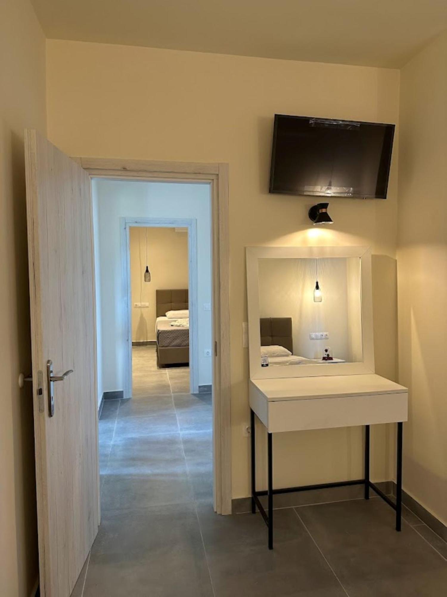 Aqua Luxury Suites By Estia Ρόδα Εξωτερικό φωτογραφία